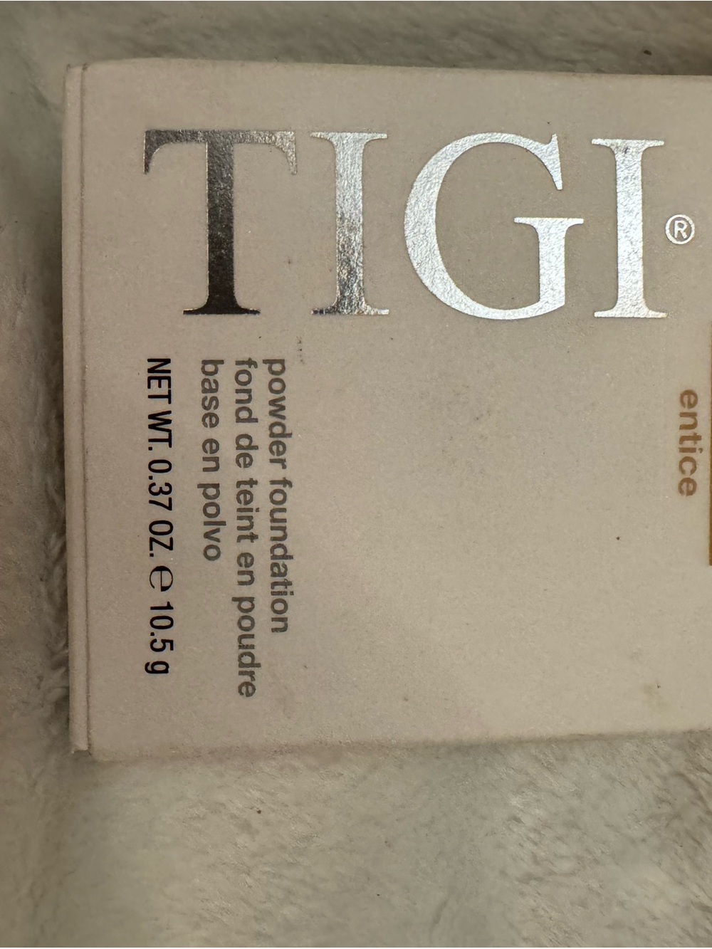 TIGI pressed powder foundation - beige